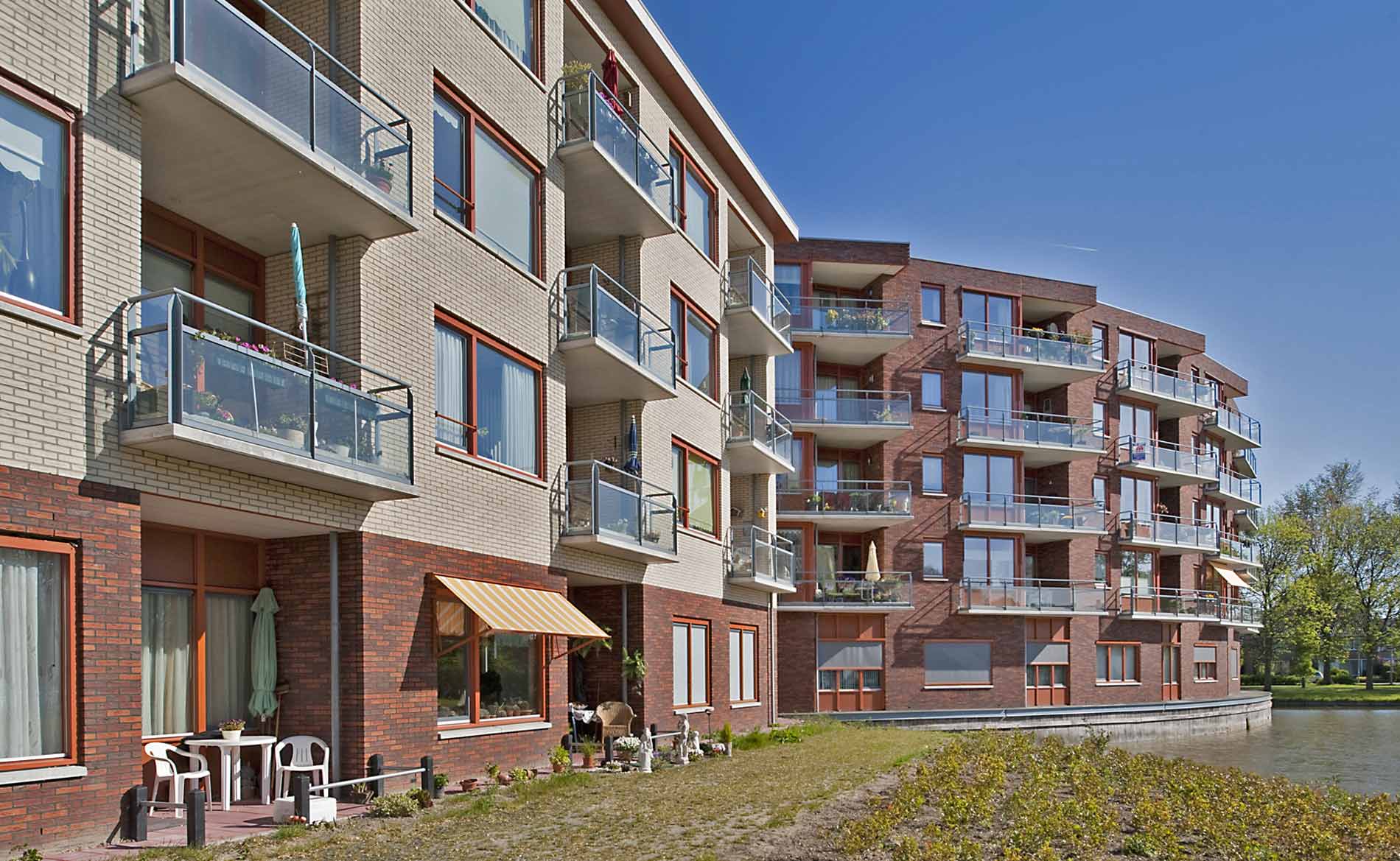 Stadsvernieuwing Heemskerk Waterrijck Lessestraat woonzorg woningen park BBHD architecten