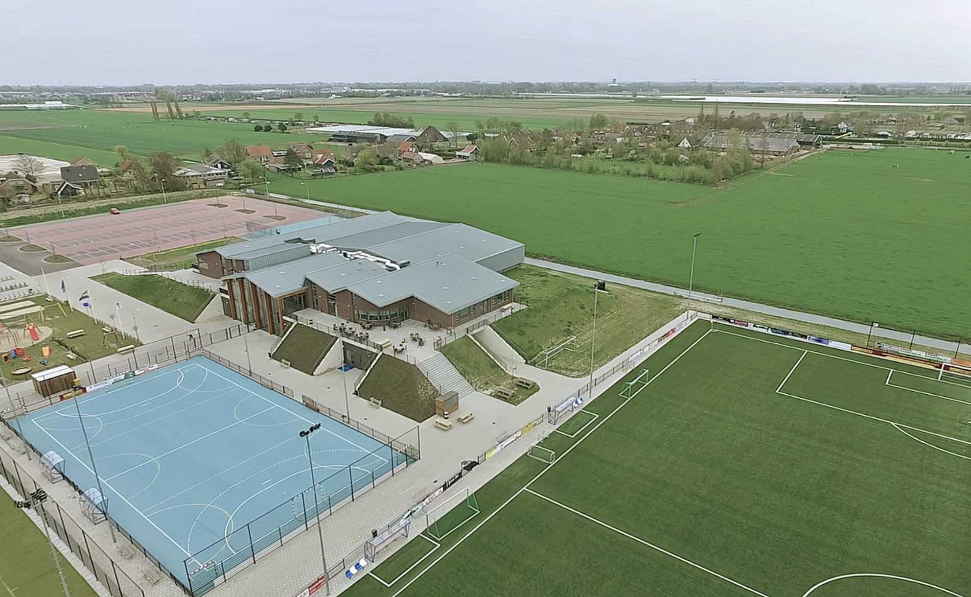 architect sporthal MFA multifunctionele accommodatie sport De Dres Nibbixwoud BBHD architecten