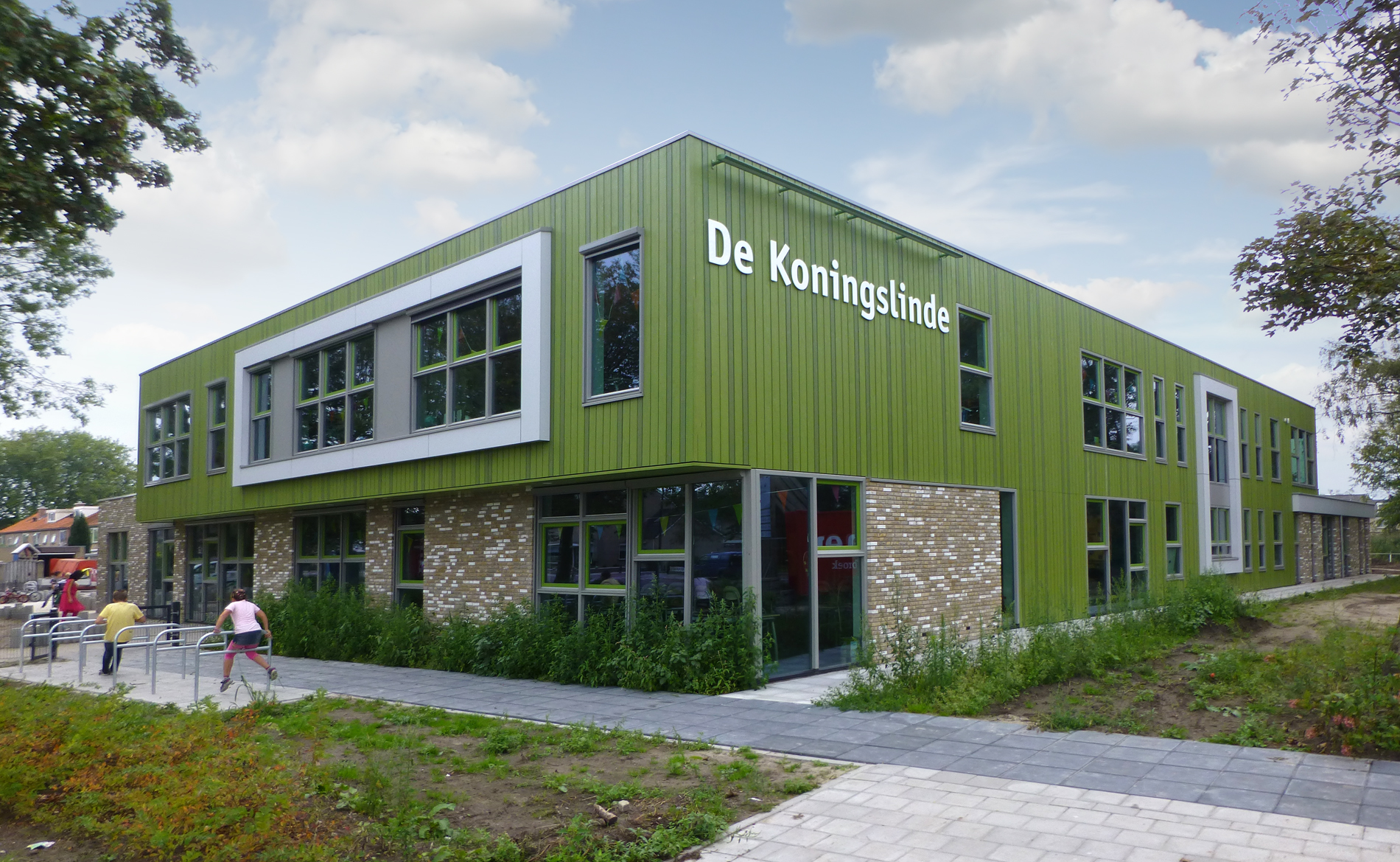 achitect scholen basisschool kinderopvang kinderdagverblijf BSO IKC De Koningslinde Nijkerk BBHD architecten