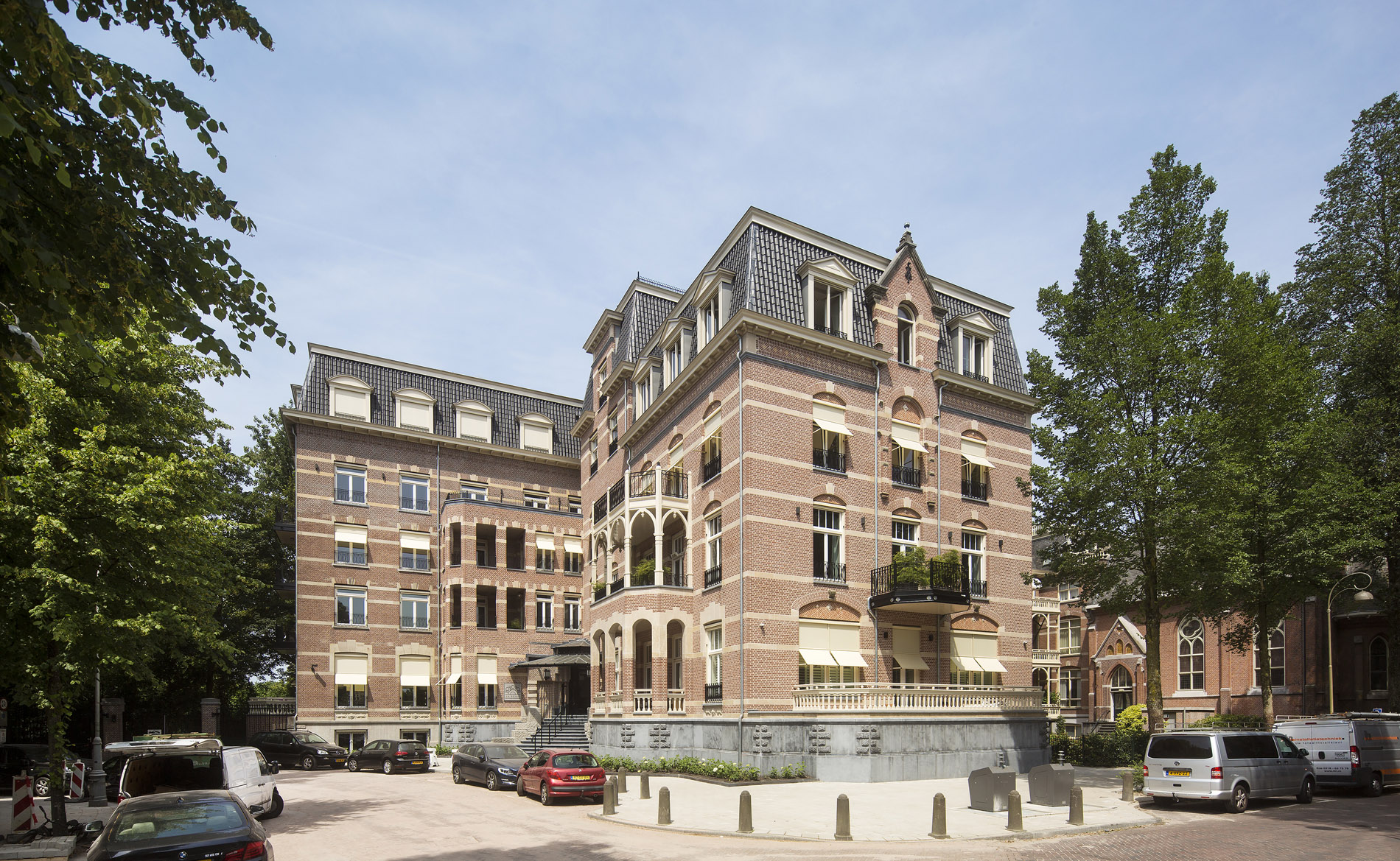 appartementen La Reine Amsterdam architect Ton van 't Hoff BBHD architecten nieuwbouwprijs transformatie